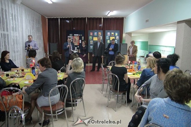 Wieczorne spotkanie z niespodziankami od samorządowców na Dzień Kobiet [08.03.2016] - zdjęcie #6 - eOstroleka.pl