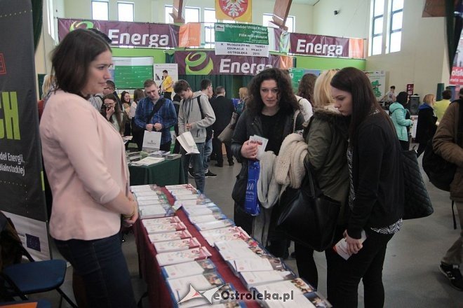 X Młodzieżowe Targi Edukacji i Pracy w Ostrołęce [14.03.2016] - zdjęcie #20 - eOstroleka.pl