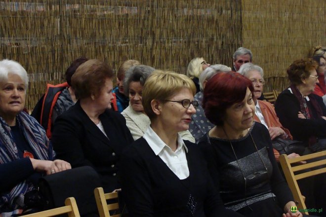Dzień Kobiet w Gminnej Bibliotece Publicznej w Kadzidle [16.03.2016] - zdjęcie #1 - eOstroleka.pl