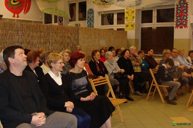 Dzień Kobiet w Gminnej Bibliotece Publicznej w Kadzidle [16.03.2016] - zdjęcie #4 - eOstroleka.pl