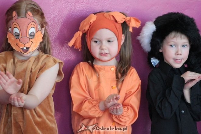 Spektakl na przywitanie wiosny w Przedszkolu Miejskim nr 8 w Ostrołęce [23.03.2016] - zdjęcie #50 - eOstroleka.pl