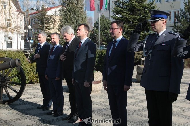 Minister MSWiA Mariusz Błaszczak w Ostrołęce [23.03.2016] - zdjęcie #41 - eOstroleka.pl