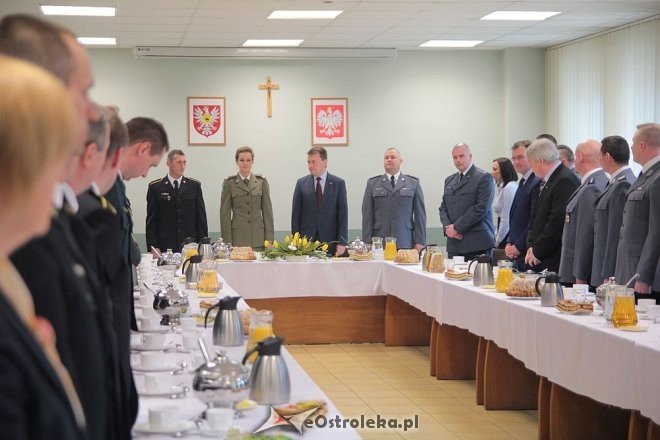 Minister MSWiA Mariusz Błaszczak w Ostrołęce [23.03.2016] - zdjęcie #32 - eOstroleka.pl