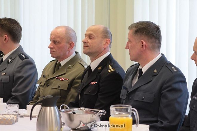 Minister MSWiA Mariusz Błaszczak w Ostrołęce [23.03.2016] - zdjęcie #13 - eOstroleka.pl