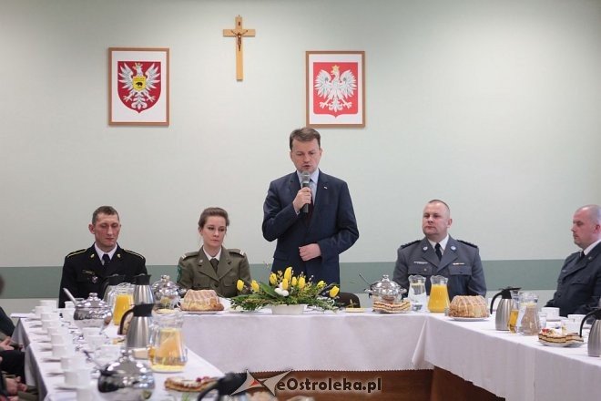 Minister MSWiA Mariusz Błaszczak w Ostrołęce [23.03.2016] - zdjęcie #41 - eOstroleka.pl