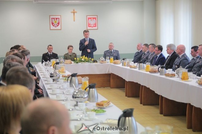 Minister MSWiA Mariusz Błaszczak w Ostrołęce [23.03.2016] - zdjęcie #7 - eOstroleka.pl