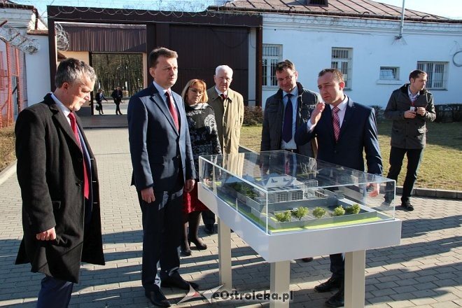 Minister MSWiA Mariusz Błaszczak w Ostrołęce [23.03.2016] - zdjęcie #5 - eOstroleka.pl