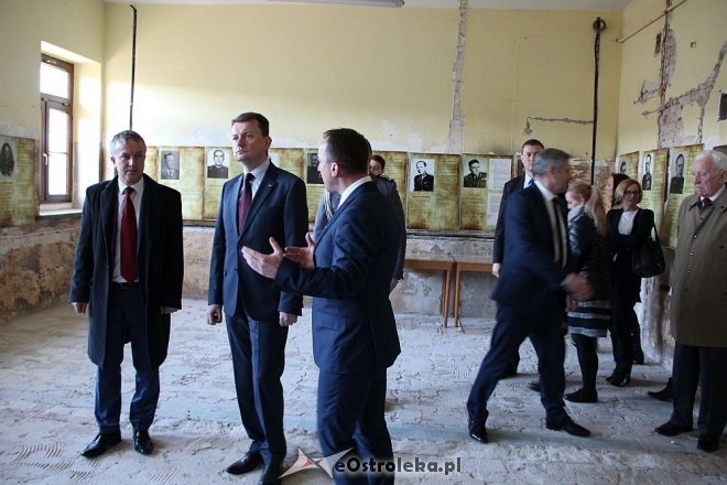 Minister MSWiA Mariusz Błaszczak w Ostrołęce [23.03.2016] - zdjęcie #2 - eOstroleka.pl