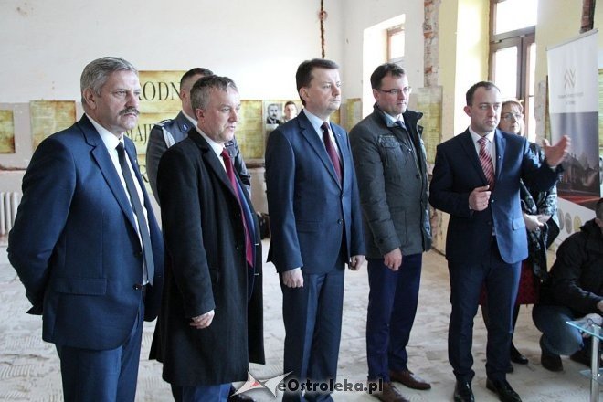 Minister MSWiA Mariusz Błaszczak w Ostrołęce [23.03.2016] - zdjęcie #1 - eOstroleka.pl