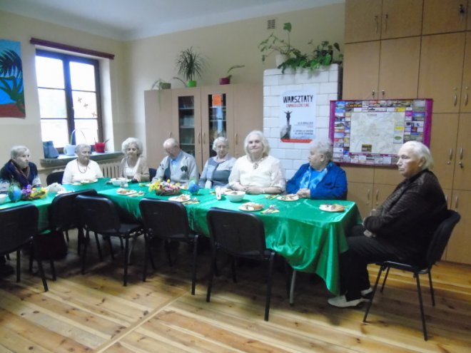 Wielkanocne spotkanie u seniorów z DDPS-u [29.03.2016] - zdjęcie #3 - eOstroleka.pl