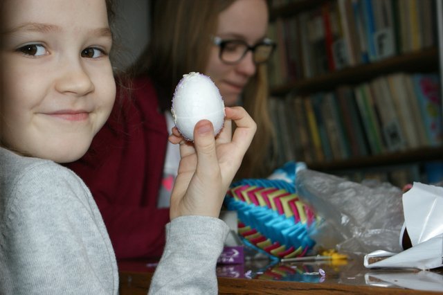 Wielkanocne warsztaty w Bibliotece w Pasiekach [29.03.2016] - zdjęcie #12 - eOstroleka.pl