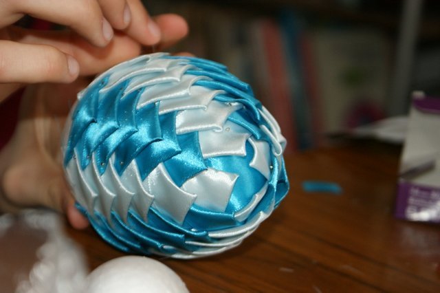 Wielkanocne warsztaty w Bibliotece w Pasiekach [29.03.2016] - zdjęcie #4 - eOstroleka.pl