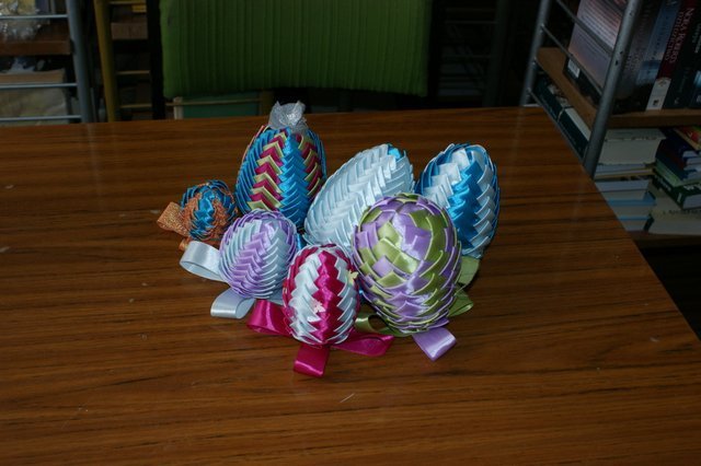 Wielkanocne warsztaty w Bibliotece w Pasiekach [29.03.2016] - zdjęcie #1 - eOstroleka.pl