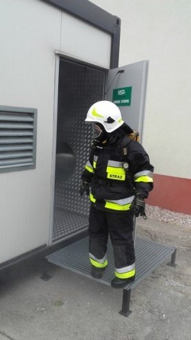 Szkolenie w komorze dymowej strażaków ochotników z Łysych [30.03.2016] - zdjęcie #10 - eOstroleka.pl