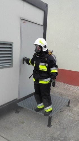 Szkolenie w komorze dymowej strażaków ochotników z Łysych [30.03.2016] - zdjęcie #11 - eOstroleka.pl