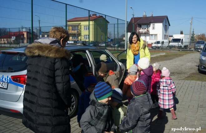 Komisarz Kurpik w Przedszkolu Samorządowym w Dylewie [31.03.2016] - zdjęcie #18 - eOstroleka.pl