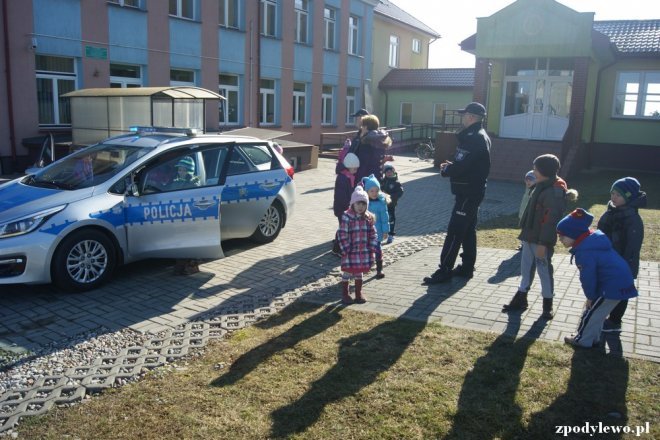 Komisarz Kurpik w Przedszkolu Samorządowym w Dylewie [31.03.2016] - zdjęcie #60 - eOstroleka.pl