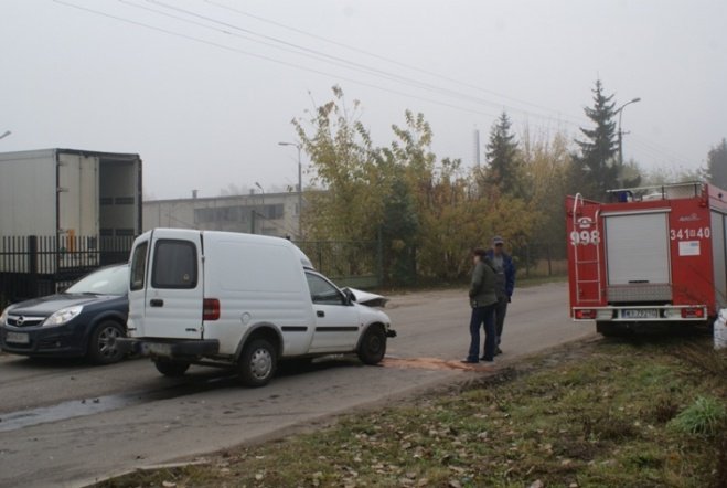 Wypadek na Granicznej (19.10.09) - zdjęcie #2 - eOstroleka.pl
