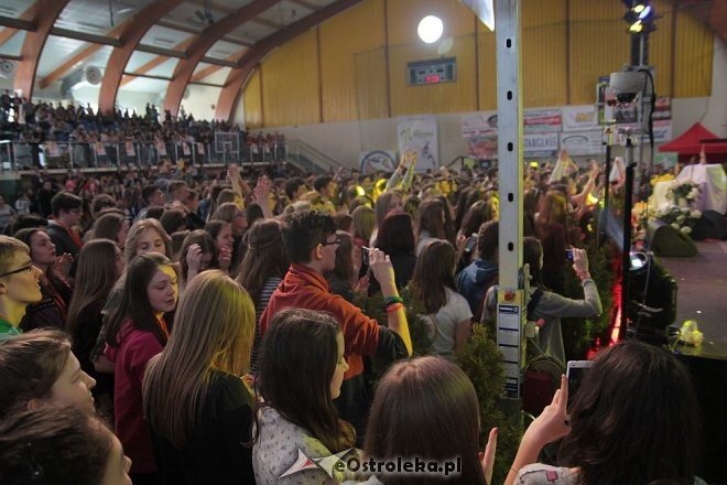 XXXI Światowe Dni Młodzieży diecezji łomżyńskiej - występ rapującego księdza Jakuba Bartczaka [02.04.2016] - zdjęcie #63 - eOstroleka.pl