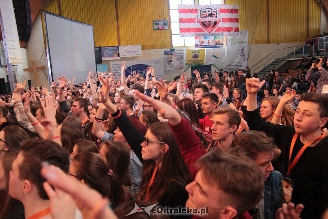 XXXI Światowe Dni Młodzieży diecezji łomżyńskiej - występ rapującego księdza Jakuba Bartczaka [02.04.2016] - zdjęcie #24 - eOstroleka.pl