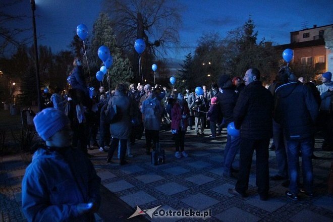 Światowy Dzień Świadomości Autyzmu w Ostrołęce [02.04.2016] - zdjęcie #5 - eOstroleka.pl