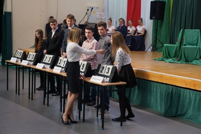 Święto patrona w I Liceum Ogólnokształcącym im. gen. Józefa Bema w Ostrołęce [06.04.2016] - zdjęcie #39 - eOstroleka.pl
