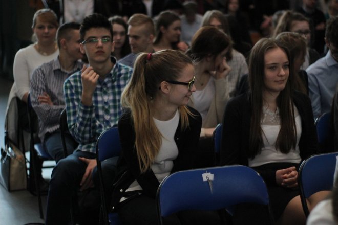 Święto patrona w I Liceum Ogólnokształcącym im. gen. Józefa Bema w Ostrołęce [06.04.2016] - zdjęcie #31 - eOstroleka.pl