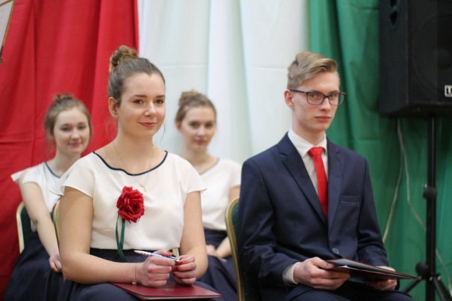 Święto patrona w I Liceum Ogólnokształcącym im. gen. Józefa Bema w Ostrołęce [06.04.2016] - zdjęcie #2 - eOstroleka.pl