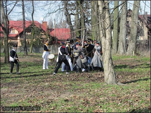 Uczniowie ZSZ nr 1 rekonstrukcji bitwy pod Dębem Wielkim [07.04.2016] - zdjęcie #15 - eOstroleka.pl