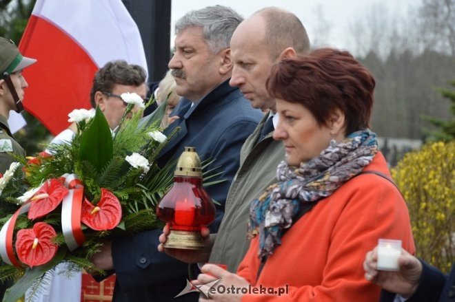 Miejskie obchody rocznicy zbrodni katyńskiej i katastrofy smoleńskiej [09.04.2016]  - zdjęcie #23 - eOstroleka.pl