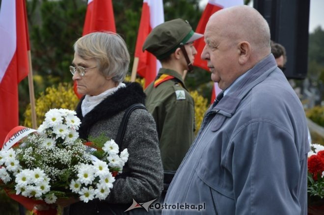 Miejskie obchody rocznicy zbrodni katyńskiej i katastrofy smoleńskiej [09.04.2016]  - zdjęcie #18 - eOstroleka.pl
