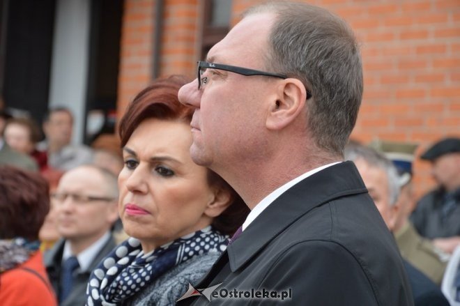 Miejskie obchody rocznicy zbrodni katyńskiej i katastrofy smoleńskiej [09.04.2016]  - zdjęcie #9 - eOstroleka.pl