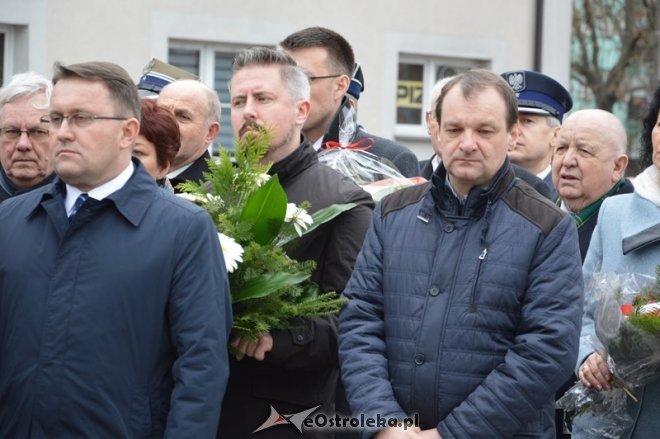 6. rocznica katastrofy smoleńskiej - obchody w Ostrołęce [10.04.2016] - zdjęcie #15 - eOstroleka.pl
