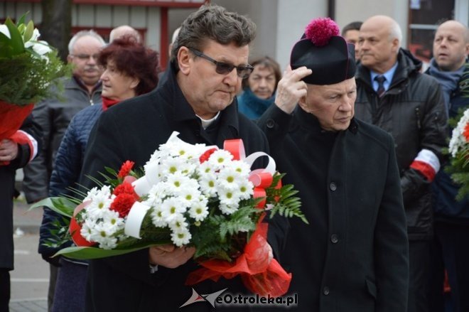 6. rocznica katastrofy smoleńskiej - obchody w Ostrołęce [10.04.2016] - zdjęcie #17 - eOstroleka.pl