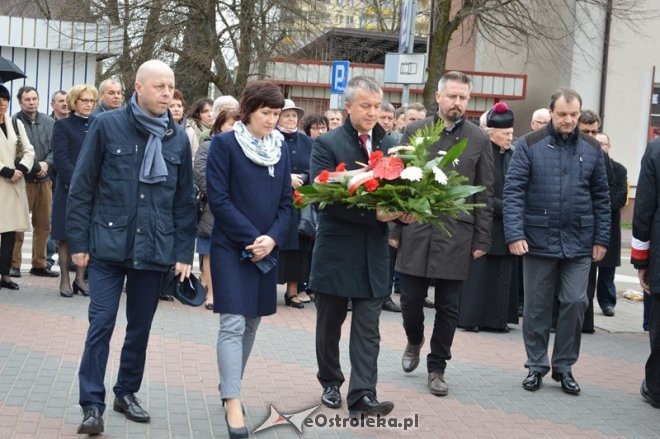 6. rocznica katastrofy smoleńskiej - obchody w Ostrołęce [10.04.2016] - zdjęcie #20 - eOstroleka.pl