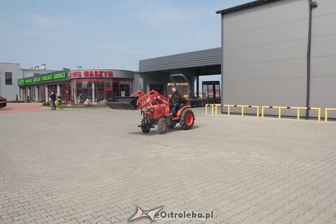 Kubota Tractor Show w firmie Agro Metal [11.04.2016] - zdjęcie #15 - eOstroleka.pl