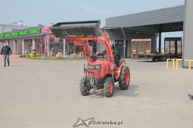 Kubota Tractor Show w firmie Agro Metal [11.04.2016] - zdjęcie #13 - eOstroleka.pl