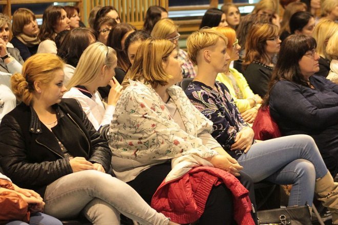Konferencja By z autyzmem żyło się lepiej w Zespole Szkół nr 4 w Ostrołęce [12.04.2016] - zdjęcie #13 - eOstroleka.pl