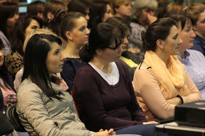 Konferencja By z autyzmem żyło się lepiej w Zespole Szkół nr 4 w Ostrołęce [12.04.2016] - zdjęcie #6 - eOstroleka.pl