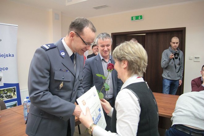 Oficjalne zakończenie XI edycji kursu samoobrony dla kobiet „Bądź Bezpieczna” [12.04.2016] - zdjęcie #76 - eOstroleka.pl
