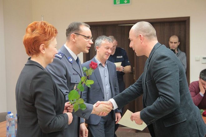 Oficjalne zakończenie XI edycji kursu samoobrony dla kobiet „Bądź Bezpieczna” [12.04.2016] - zdjęcie #70 - eOstroleka.pl