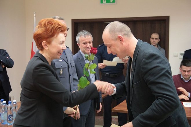 Oficjalne zakończenie XI edycji kursu samoobrony dla kobiet „Bądź Bezpieczna” [12.04.2016] - zdjęcie #69 - eOstroleka.pl