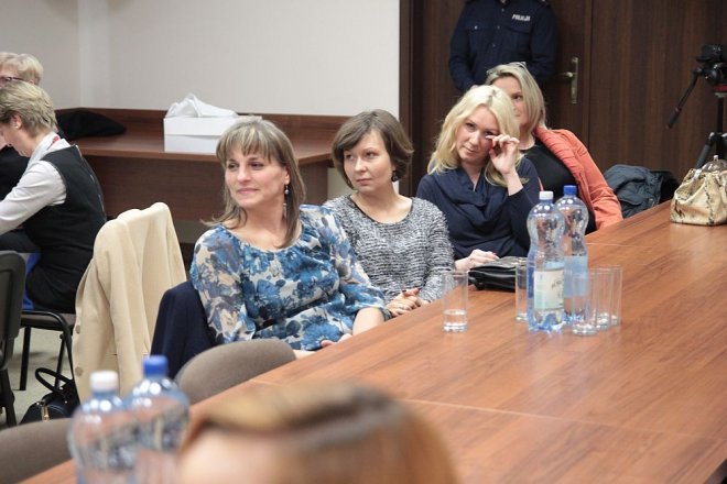 Oficjalne zakończenie XI edycji kursu samoobrony dla kobiet „Bądź Bezpieczna” [12.04.2016] - zdjęcie #54 - eOstroleka.pl