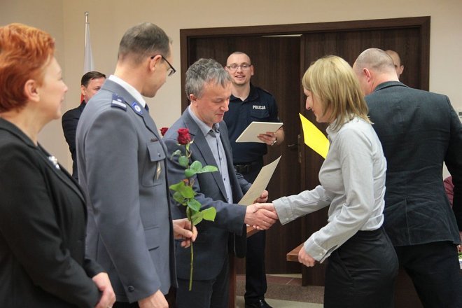 Oficjalne zakończenie XI edycji kursu samoobrony dla kobiet „Bądź Bezpieczna” [12.04.2016] - zdjęcie #62 - eOstroleka.pl