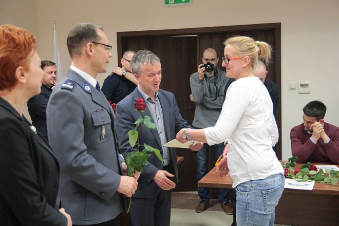 Oficjalne zakończenie XI edycji kursu samoobrony dla kobiet „Bądź Bezpieczna” [12.04.2016] - zdjęcie #54 - eOstroleka.pl