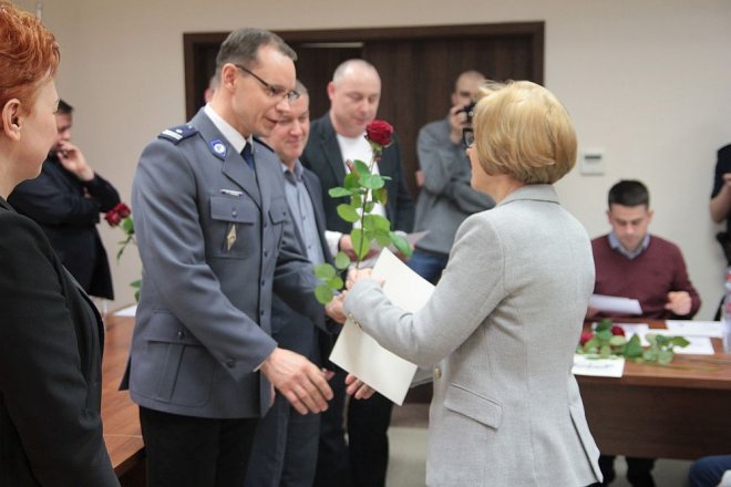 Oficjalne zakończenie XI edycji kursu samoobrony dla kobiet „Bądź Bezpieczna” [12.04.2016] - zdjęcie #40 - eOstroleka.pl