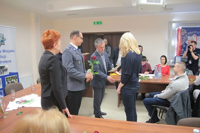 Oficjalne zakończenie XI edycji kursu samoobrony dla kobiet „Bądź Bezpieczna” [12.04.2016] - zdjęcie #34 - eOstroleka.pl