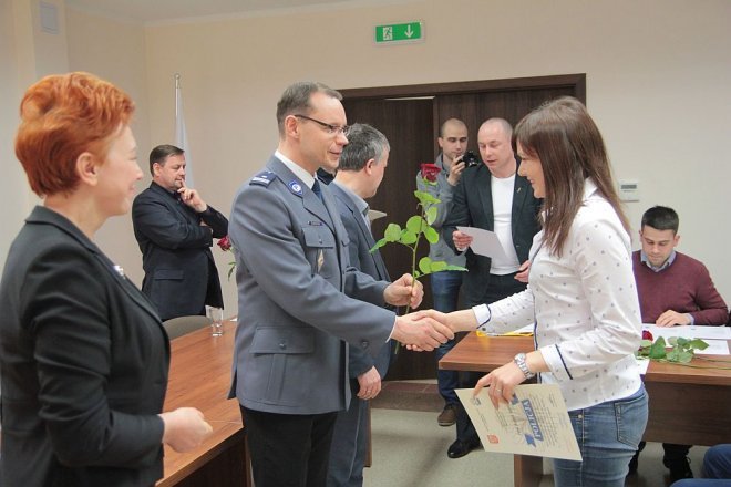 Oficjalne zakończenie XI edycji kursu samoobrony dla kobiet „Bądź Bezpieczna” [12.04.2016] - zdjęcie #31 - eOstroleka.pl