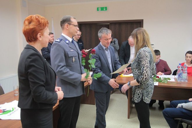 Oficjalne zakończenie XI edycji kursu samoobrony dla kobiet „Bądź Bezpieczna” [12.04.2016] - zdjęcie #29 - eOstroleka.pl