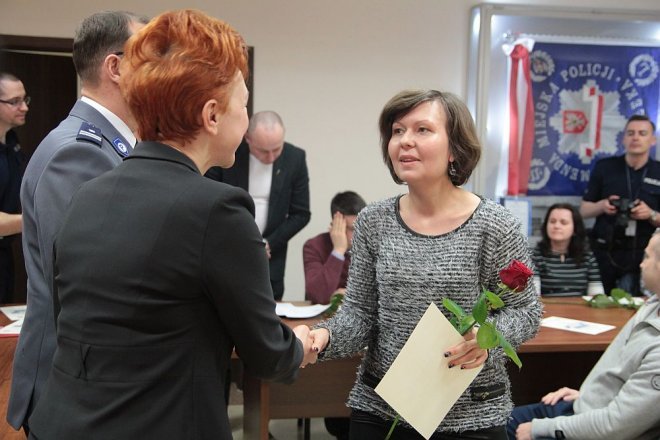 Oficjalne zakończenie XI edycji kursu samoobrony dla kobiet „Bądź Bezpieczna” [12.04.2016] - zdjęcie #14 - eOstroleka.pl